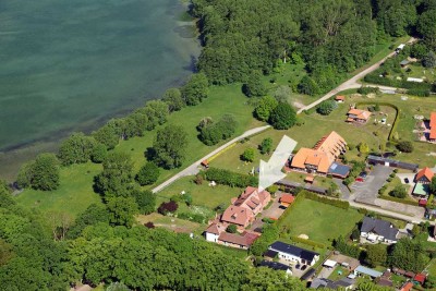 Exklusive Wohnung mit Eigentumsland - nur 100 m vom Schweriner See entfernt!