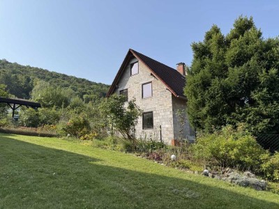 Sanierungsbedürftiges Einfamilienhaus in guter Lage von Eddigehausen