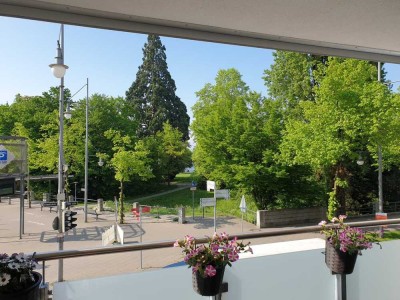 Wohnen im Bellevue-Carré: Exklusive 2,5 Zimmer Wohnung mit EBK und TG-Stellplatz zu vermieten