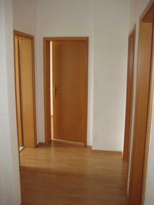 Magdeburg-Neustadt/ 2,5-R.-Wohnung mit Einbauküche + Balkon