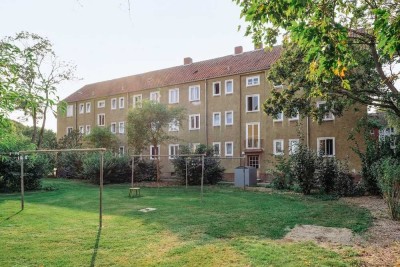Helle 2-Zimmer-Wohnung mit Wohnküche // EG mitte