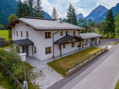 Vielseitiges Haus in Leutasch – Wohnen und Arbeiten in traumhafter Alpenlage
