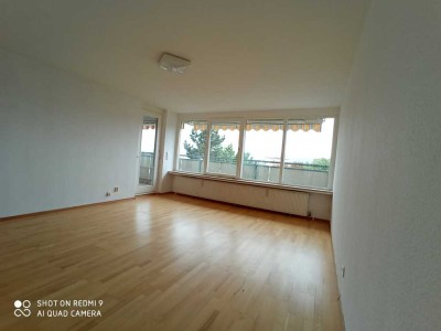 Freundliche 2-Zimmer-Wohnung mit Balkon und EBK in Forchheim (Kreis)