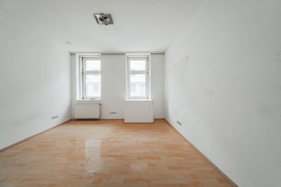 Sanierungsbedürftiger Zwei-Zimmer-Altbau - Lage mit guter Infrastruktur!