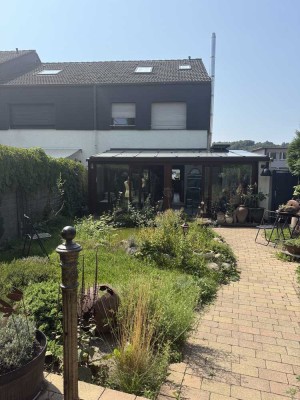 Mit Liebe gestalltetes Reihenendhaus mit Wintergarten in begehrter Lage von Hagen