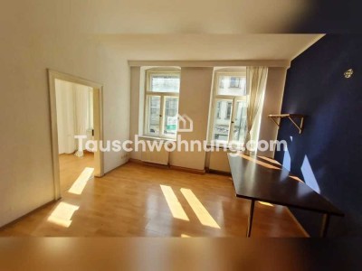Tauschwohnung: 2 Raum Wohnung in teilsaniertem Altbau