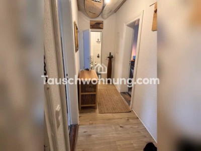 Tauschwohnung: günstige, sanierte 2-Zimmer-Altbauwohnung mit Balkon