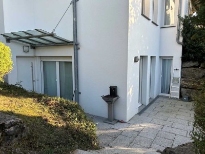 Schöne 2,5 Zimmer Einliegerwohnung mit Terrasse in Bempflingen, beziehbar ab 01.07.25