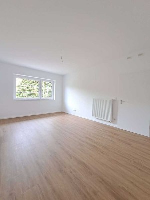 Erstbezug nach Sanierung: Moderne 3-Zimmer-Wohnung mit Balkon