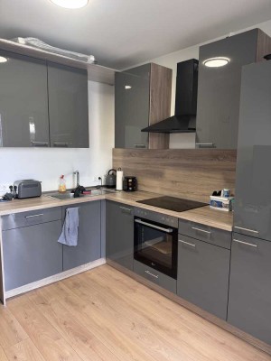 Helle moderne 2 ZKB-Wohnung mit Terrasse