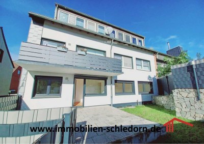 Mehrfamilienhaus mit freier TOP-modernisierter 4-Zimmer-Wohnung im ERDGESCHOSS in Schmachtendorf