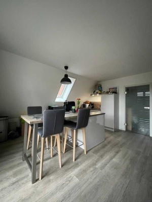 Exklusive 1,5-Zimmer-DG-Wohnung mit gehobener Innenausstattung mitten in Memmingen