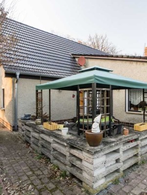 HOMESK - Charmantes Einfamilienhaus mit Garten und großem Grundstück in Hohen Neuendorf