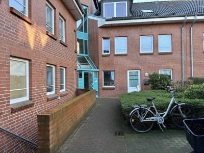 Gemütliche Eigentumswohnung mit Nordseeblick: 2 Zimmer, Balkon und Stellplatz