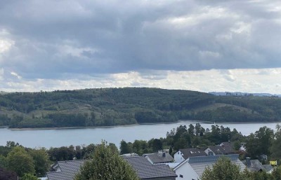 LANGSCHEID SORPESEE - Exquisites PENTHOUSE mit Seeblick - ab sofort zu vermieten