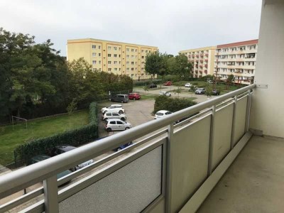 Balkon mit Aussicht und 2 Zimmer im 4. OG, L - Erzberger Straße 57