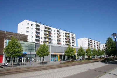 *Seniorenfreundliche Wohnung mit Balkon, Dusche und ebenerdigem Aufzug mitten in der City*