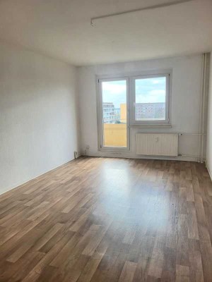 Kautionsfrei! 3 Monate kaltmietfrei... 4 -Raumwohnung mit Balkon!