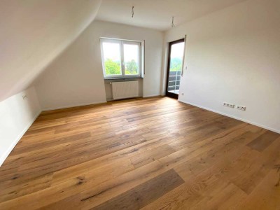 Helle 2-Zimmer Dachgeschosswohnung mit Balkon in Oberferrieden/Burgthann