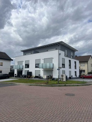 Ansprechende 5-Zimmer-Wohnung mit Balkon  und Terrasse in Rodenbach Neubau