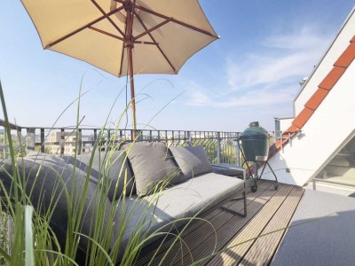 Superb Penthouse Above the Clouds | Skyline Sunset Vistas | In the Heart of Vibrant Prenzlauer Berg