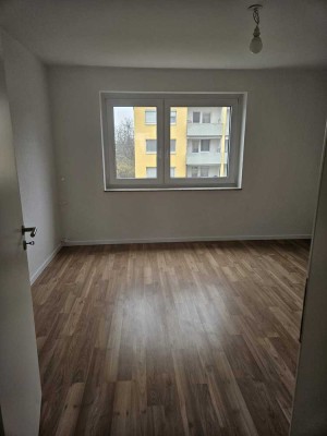 Zentrale 4 Zimmer Wohnung mit Balkon in Dormagen