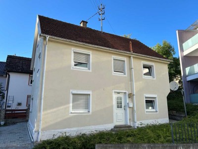 ZU VERMIETEN: Charmantes Einfamilienhaus in zentraler Lage von Babenhausen