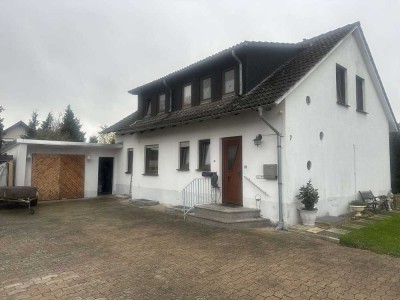 Vielseitiges Ein-/Zweifamilienhaus mit Garage  – Ideal für Eigennutzer und Kapitalanleger !!!