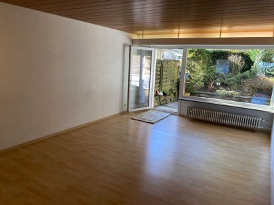 Helle 3-Zimmer-Erdgeschosswohnung mit Terrasse und Carport in Leinfelden-Echterdingen