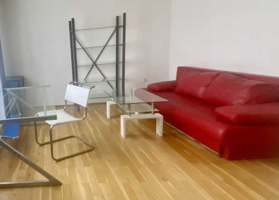 Moderne, vollständig möblierte Hochparterre Wohnung in Griesheim