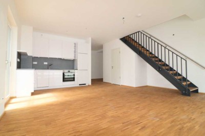 Stilvolle, neuwertige 4-Zimmer-Penthouse-Wohnung mit geh. Innenausstattung mit EBK