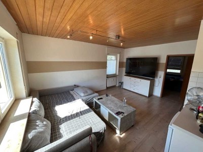 Geschmackvolle 2-Zimmer-Wohnung mit EBK und PKW Stellplatz in Mainz