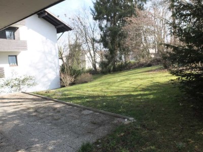 Helle 2 Zimmer EG Wohnung mit 2 großen Terrassen! EBK zur Ablöse