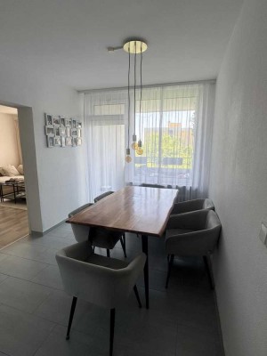 Exklusive, gepflegte 3-Zimmer-Wohnung mit Balkon und Einbauküche in Eschborn