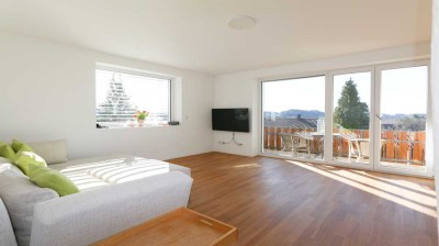 Schöne helle 4-Zimmer-Wohng. mit gehobener Ausstattung, Bergblick, Balkon, EBK, im Grünen von Wangen