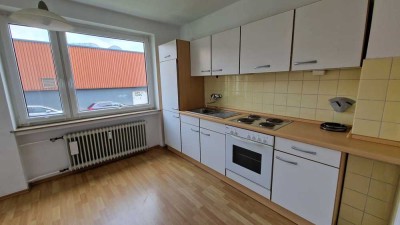 Geschmackvolle 2-Zimmer-Hochparterre-Wohnung mit Einbauküche in Bremen