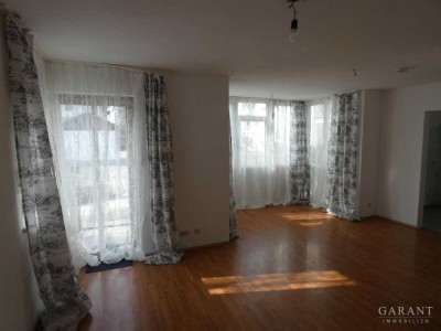 Bezugsfreie 1 Zimmer-Erdgeschoss-Wohnung mit Terrasse!