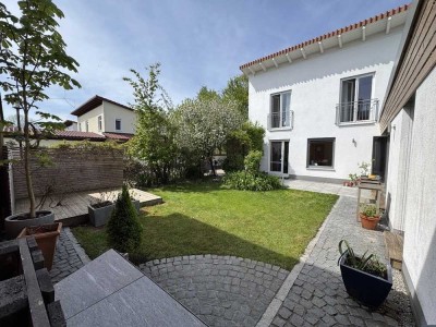 Modernes Einfamilienhaus mit Garten in Altdorf