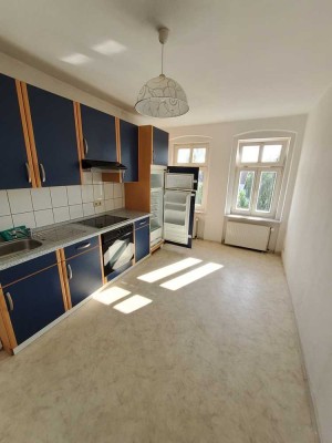 Dachgeschosswohnung mit Einbauküche im Zentrum