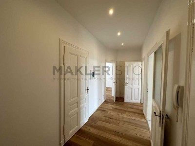 **Helle, vollständig renovierte 3-Zimmer-Wohnung im EG mit Balkon & hochwertiger Ausstattung**