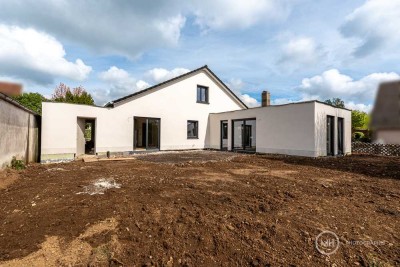 MANNELLA *Ihr Stil, Ihr Zuhause!* Kernsaniertes Wohnhaus mit Mitgestaltungsmöglichkeiten.
