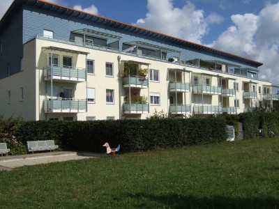 Schöne 3-Zimmer Wohnung mit Loggia und Südblick auf Park