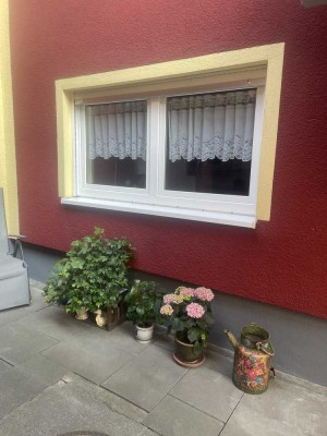 Vollständig renovierte und möblierte 1,5-Raum-Wohnung mit Einbauküche in Karlsbad