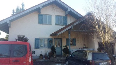 Günstiges, gepflegtes 5,5-Zimmer-Einfamilienhaus mit EBK in Baiern