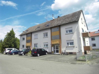 3 Zimmer Dachgeschoßwohnung mit Stellplatz und Garage in Rülzheim