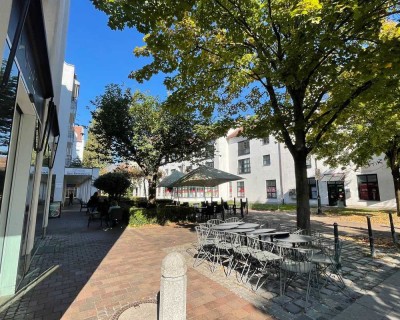 Gepflegte, helle 2-Zimmer-Wohnung mit EBK im Univiertel