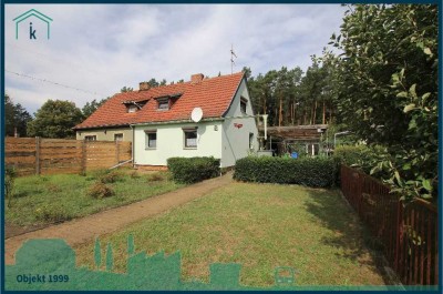 Doppelhaushälfte in Siedlungslage