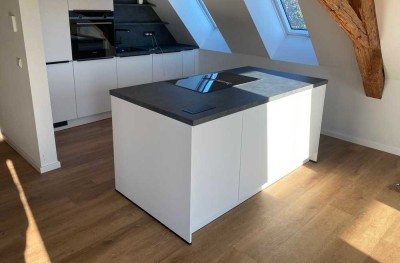 Kernsanierte 3,5-Zi-Wohnung mit EBK im DG in March-Buchheim