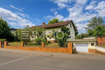 „Teilmodernisierter Bungalow mit Balkon, Garten und Ausbaupotenzial“