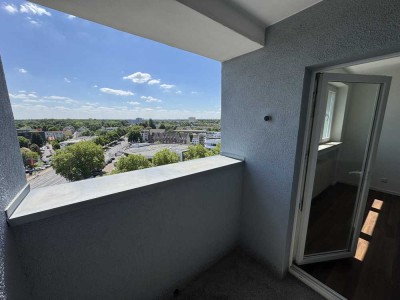 Helle 3 Zimmer Wohnung mit separater Küche und Domblick!